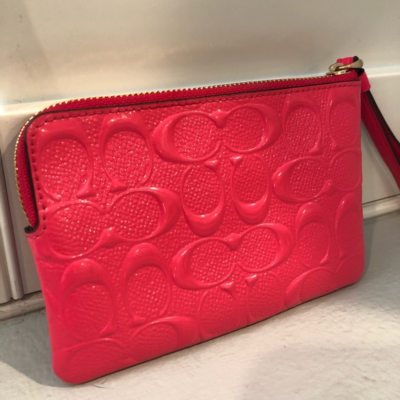*Sold* Coach Wristlet Wallet - Picture 5 of 10
